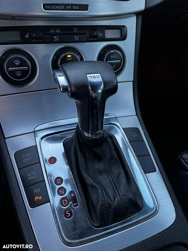 Volkswagen Passat Variant 2.0 TDI DPF DSG Individual - 12