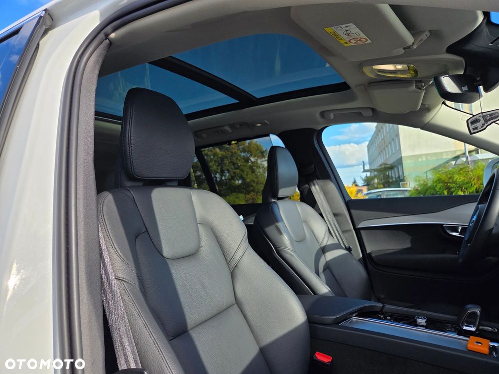 Volvo XC 90 B5 D AWD Plus Bright - 34