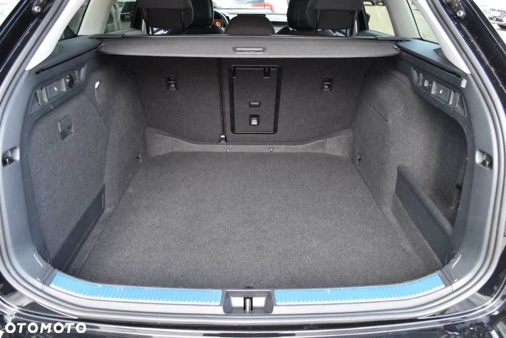 Skoda Superb 2.0 TDI SCR Selection DSG - 40