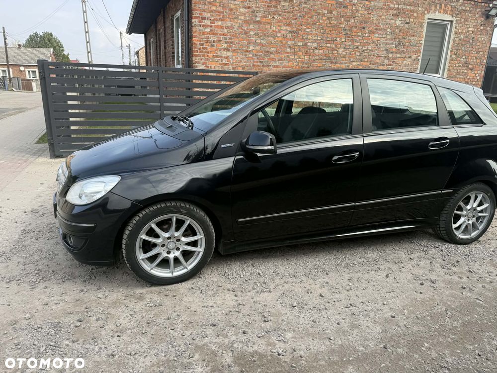 Mercedes-Benz Klasa B 180 BlueEFFICIENCY - 2