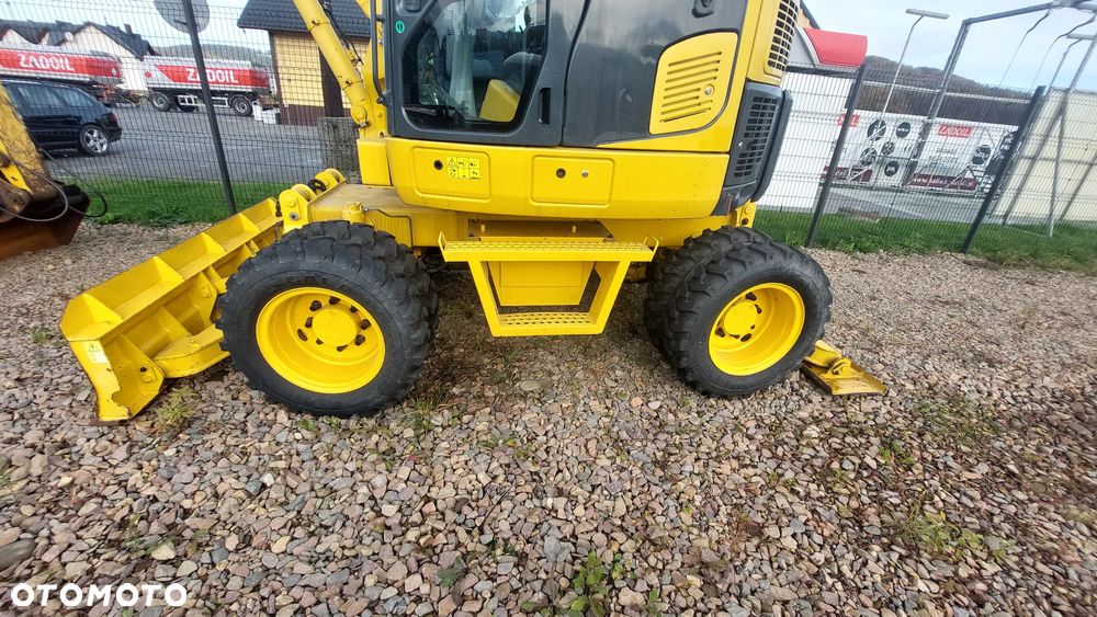 Komatsu PW 98MR - 10