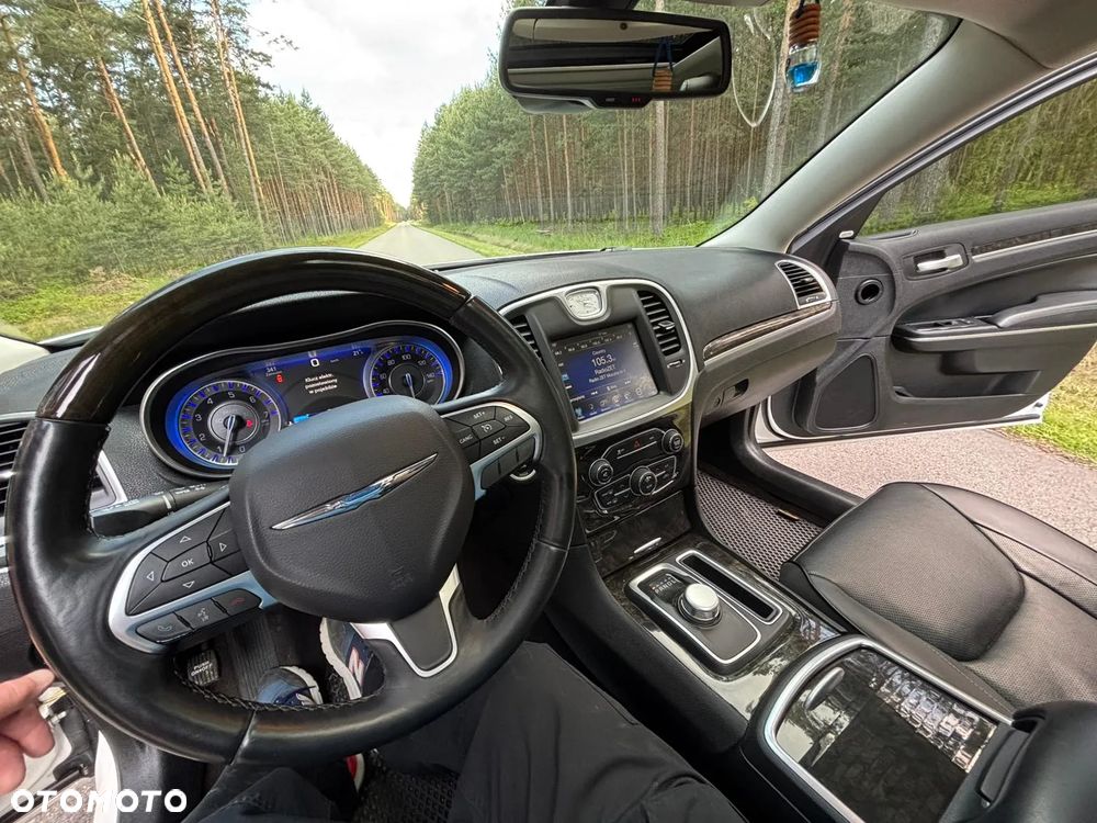 Chrysler 300C - 15