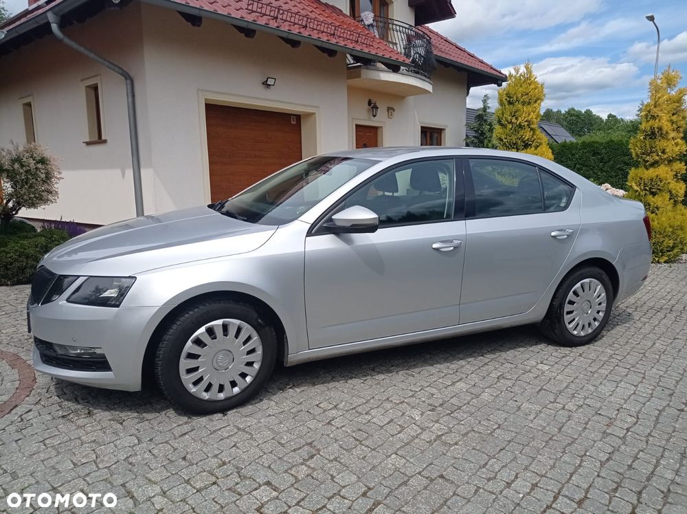 Skoda Octavia 1.6 TDI SCR Ambition - 2