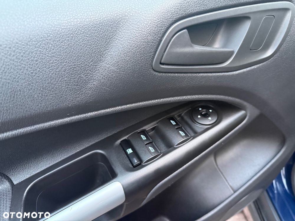 Ford Tourneo Connect Grand - 12