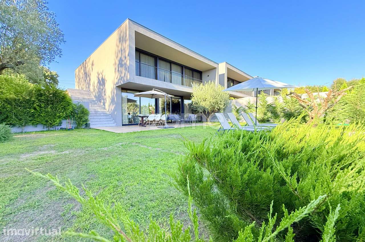 Moradia T3 de Gaveto com Piscina e 800m2 de Terreno | Seide, Famali... - Grande imagem: 4/60