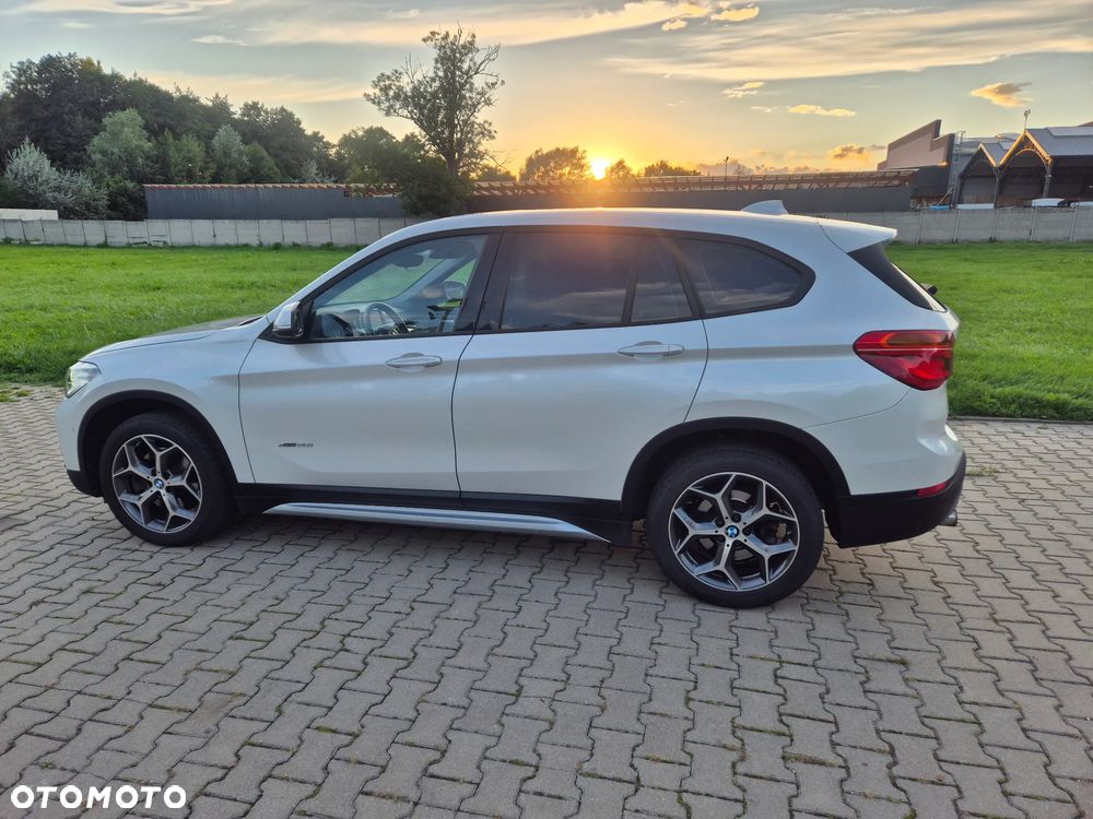 BMW X1 xDrive20i - 11