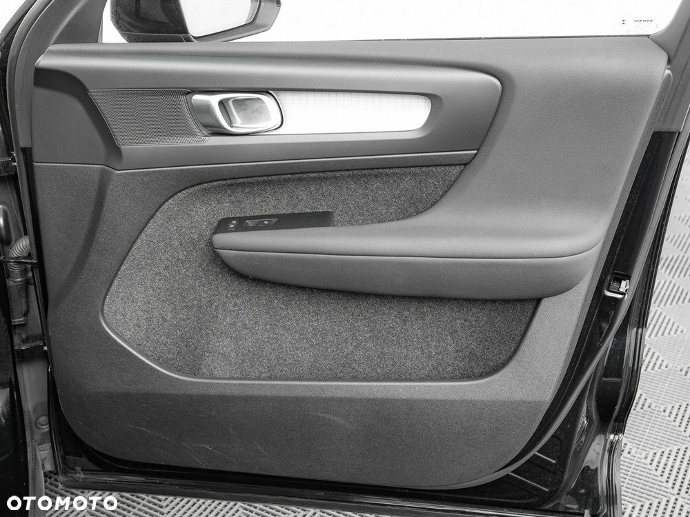 Volvo XC 40 B4 Core - 31