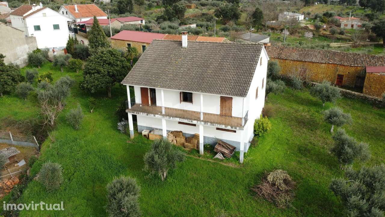 Moradia V3 Isolada c/ Terreno - Capinha - Fundão - Grande imagem: 3/36
