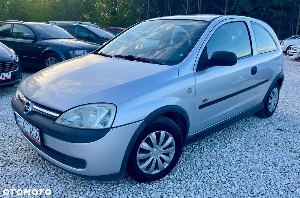 Opel Corsa 1.2 16V - 11