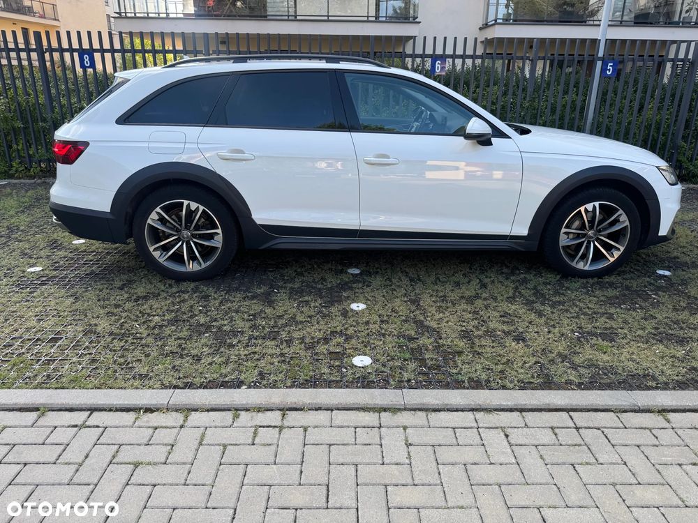 Audi A4 Allroad 2.0 TDI Quattro S tronic - 11