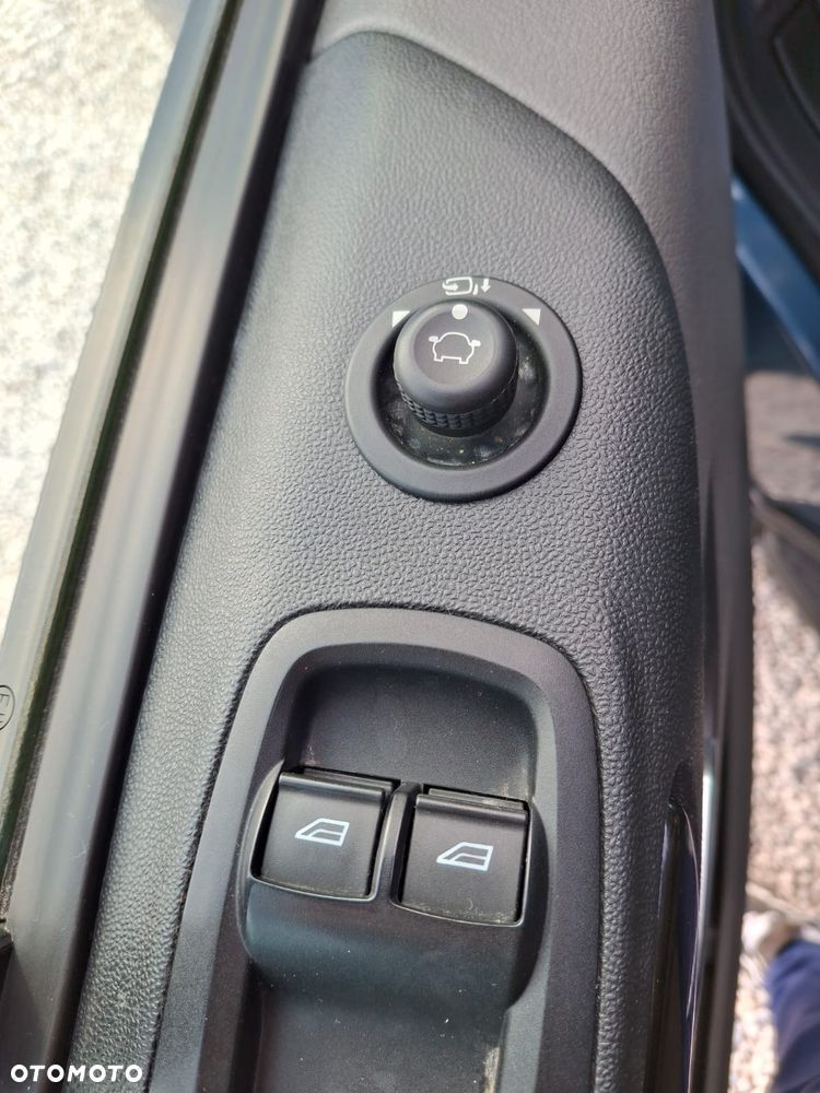Ford TRANSIT CUSTOM - 21
