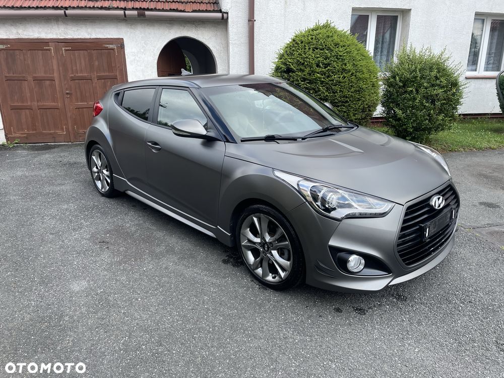 Hyundai Veloster - 2