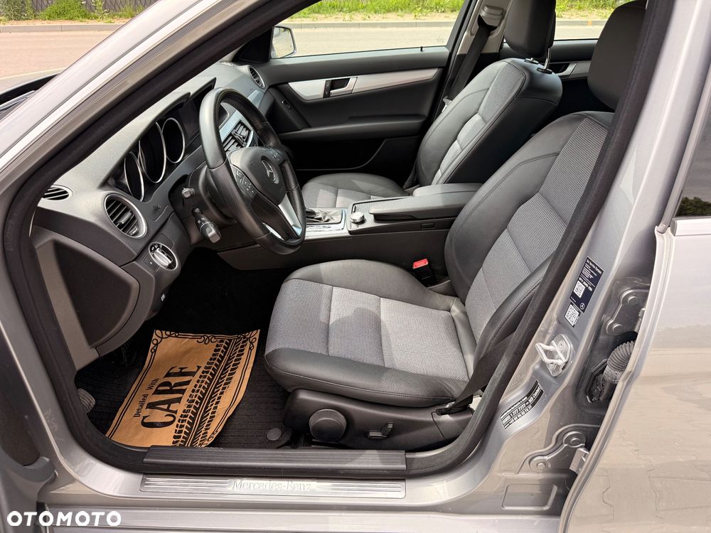 Mercedes-Benz Klasa C 250 (BlueEFFICIENCY) 7G-TRONIC Avantgarde - 20