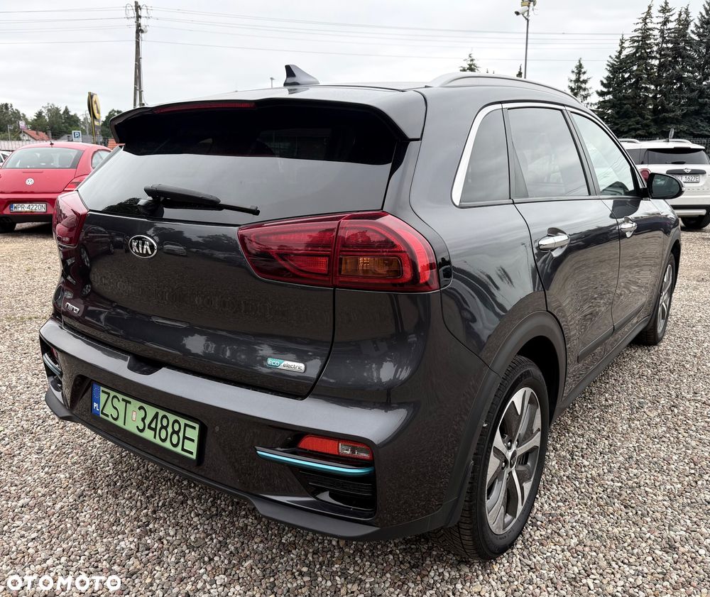 Kia Niro 64kWh L - 7
