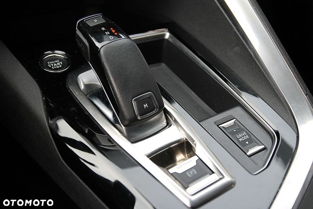 Peugeot 3008 1.2 PureTech Allure Pack S&S EAT8 - 30