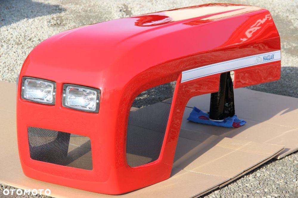 Maska ciągnikowa C- 360-3P C360 3P Naglak z pulpitem maska do ciągnika - 3