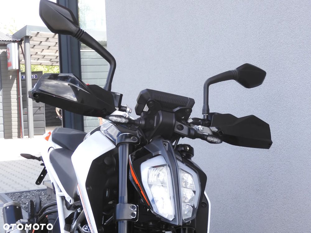 KTM Duke 390 - 21