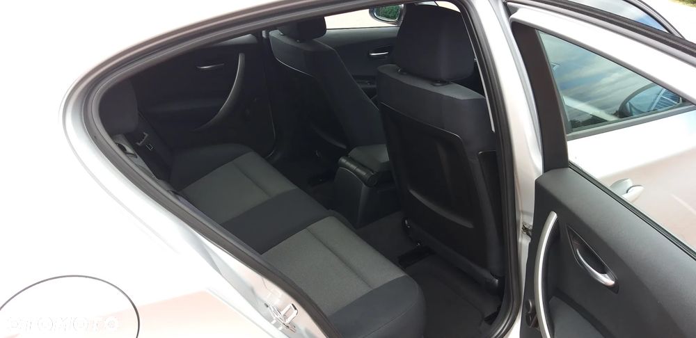 BMW Seria 1 - 18