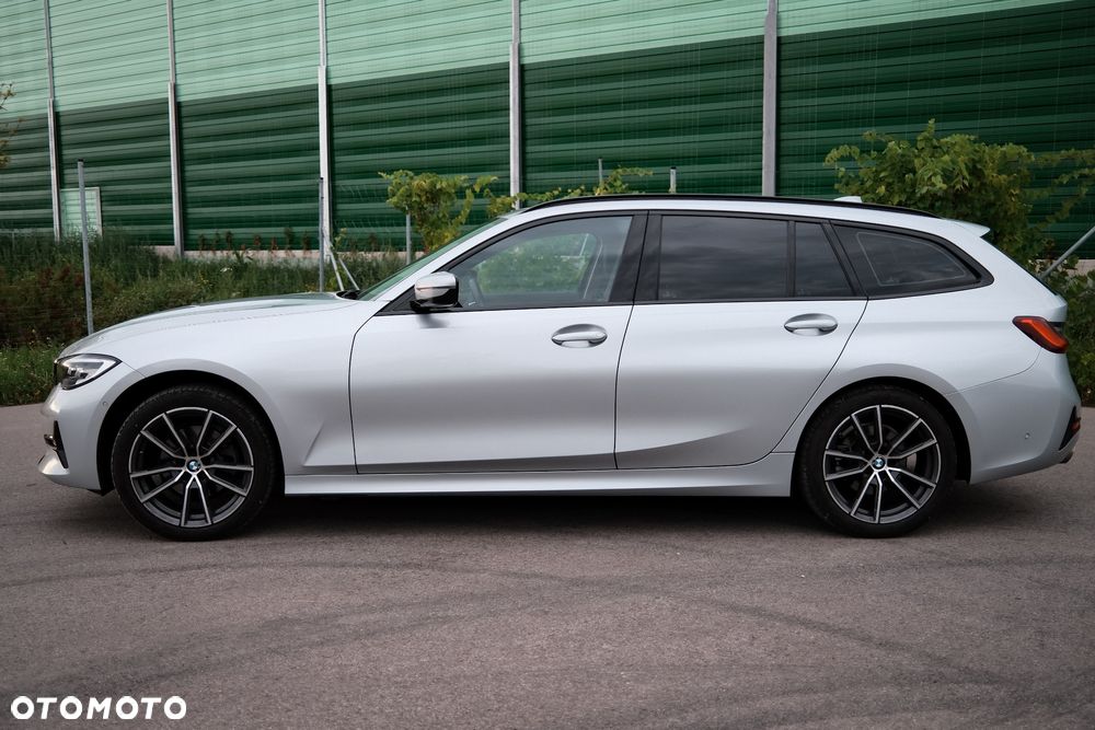 BMW Seria 3 320i Advantage sport - 4