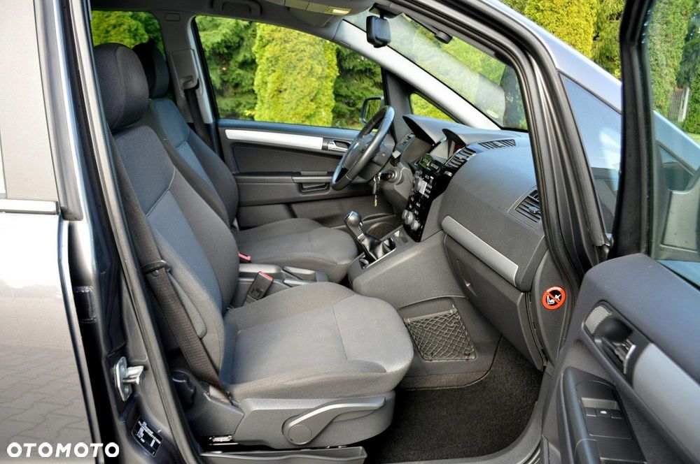 Opel Zafira - 17