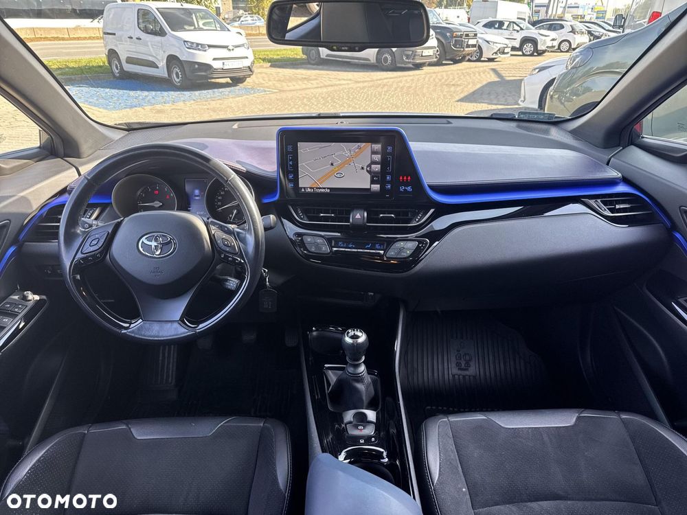 Toyota C-HR 1.2 T Dynamic - 10