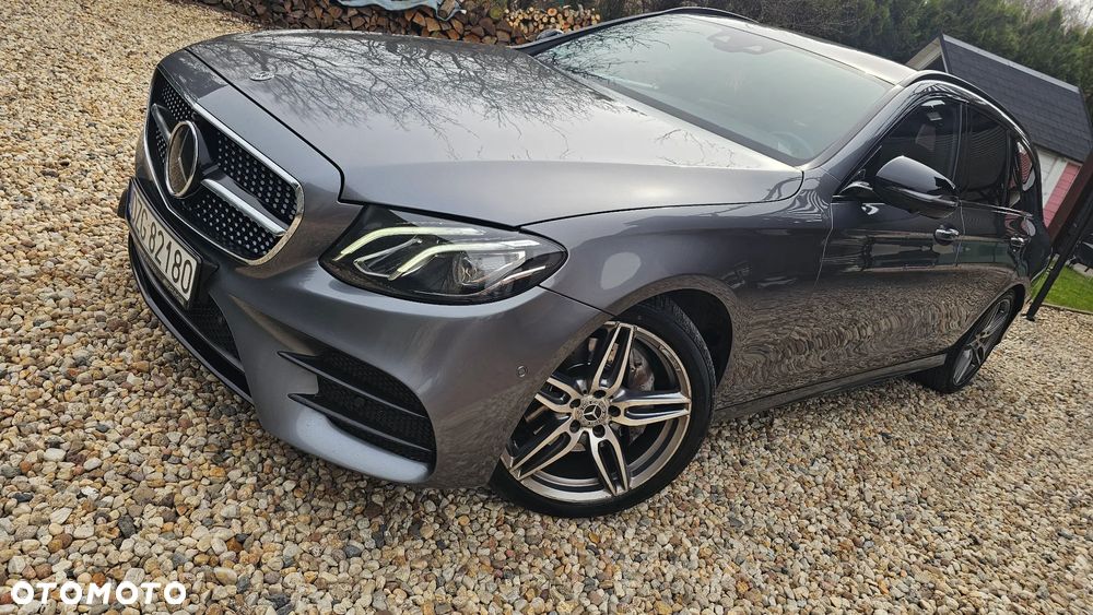 Mercedes-Benz Klasa E 220 d 4Matic 9G-TRONIC AMG Line - 1