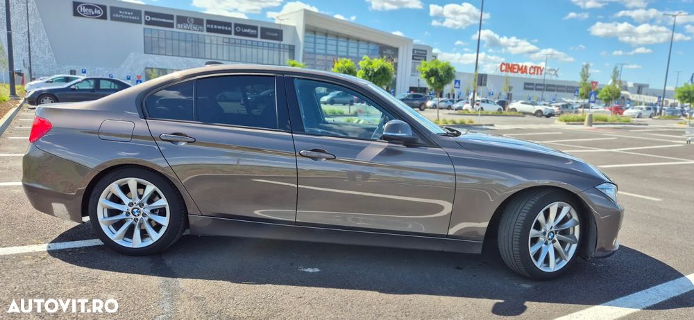 BMW Seria 3 320d Aut. - 3