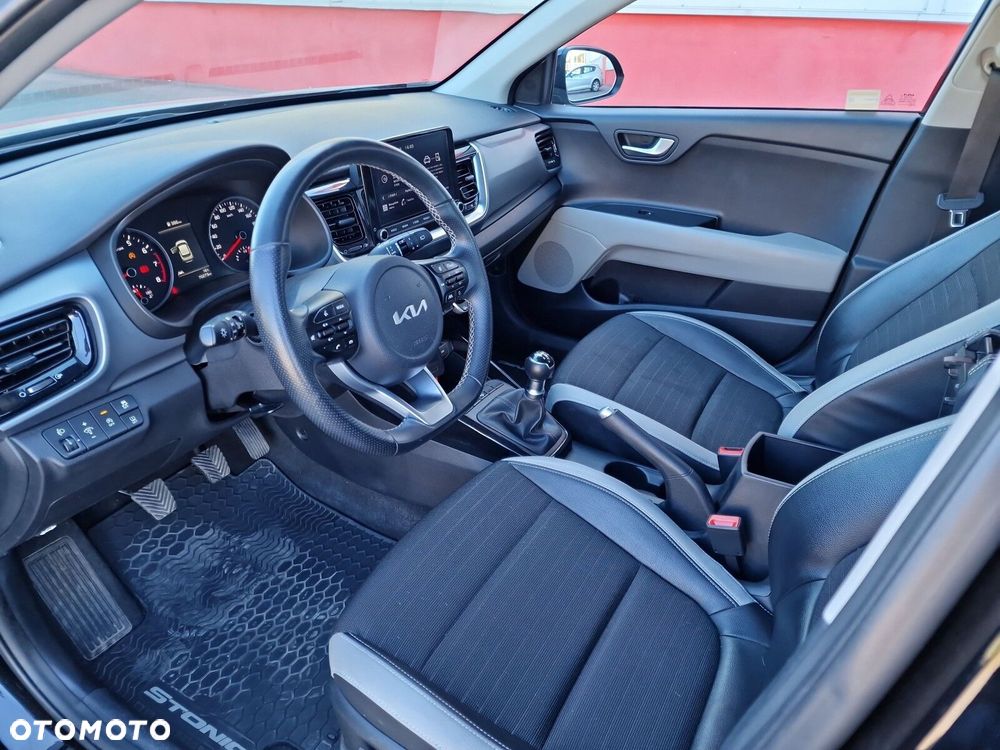 Kia Stonic 1.2 L - 10