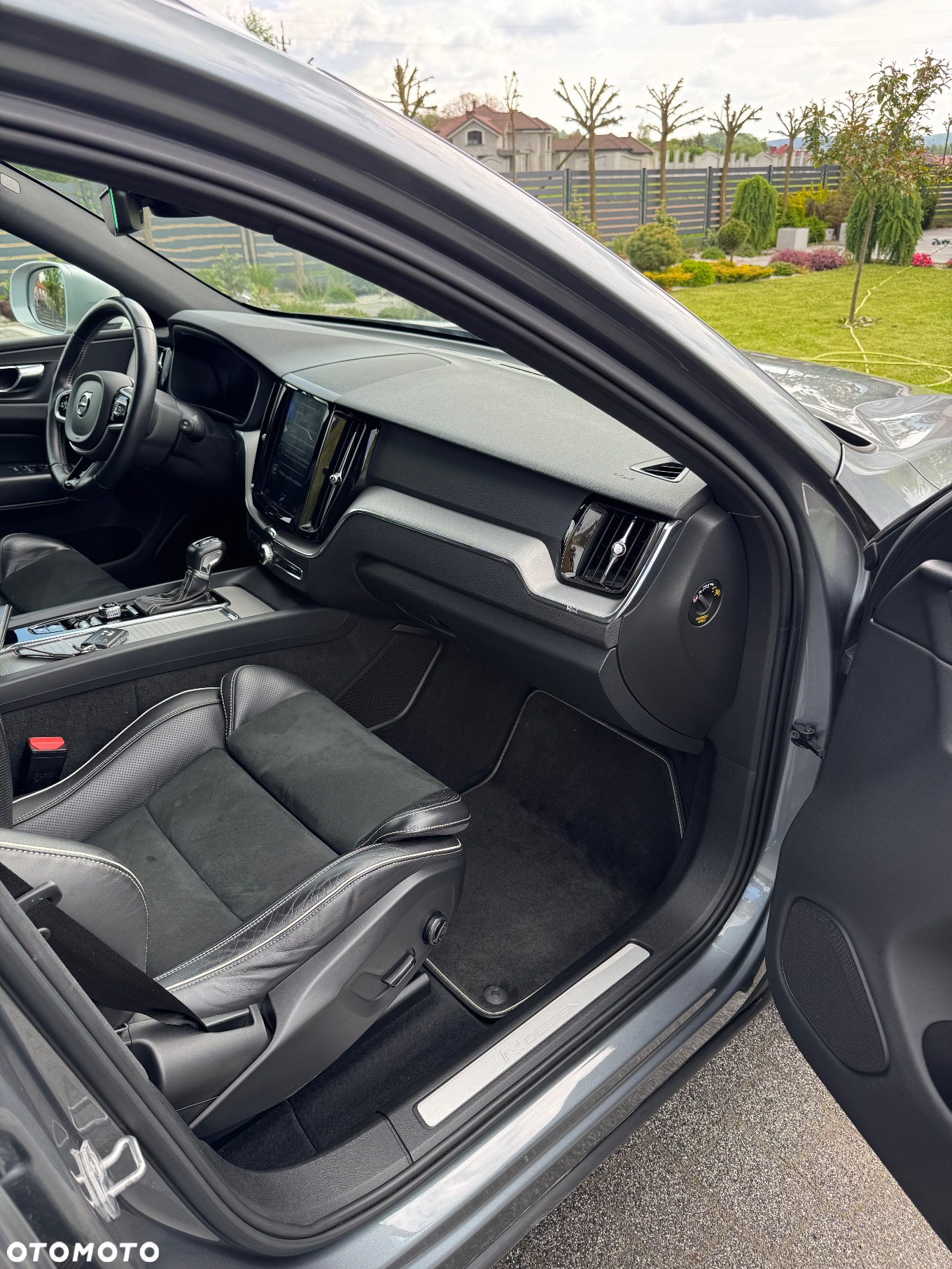 Volvo XC 60 D4 AWD R-Design - 12