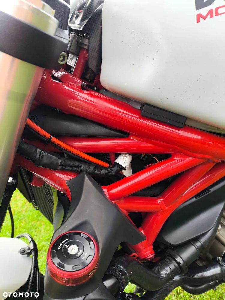 Ducati Monster - 23
