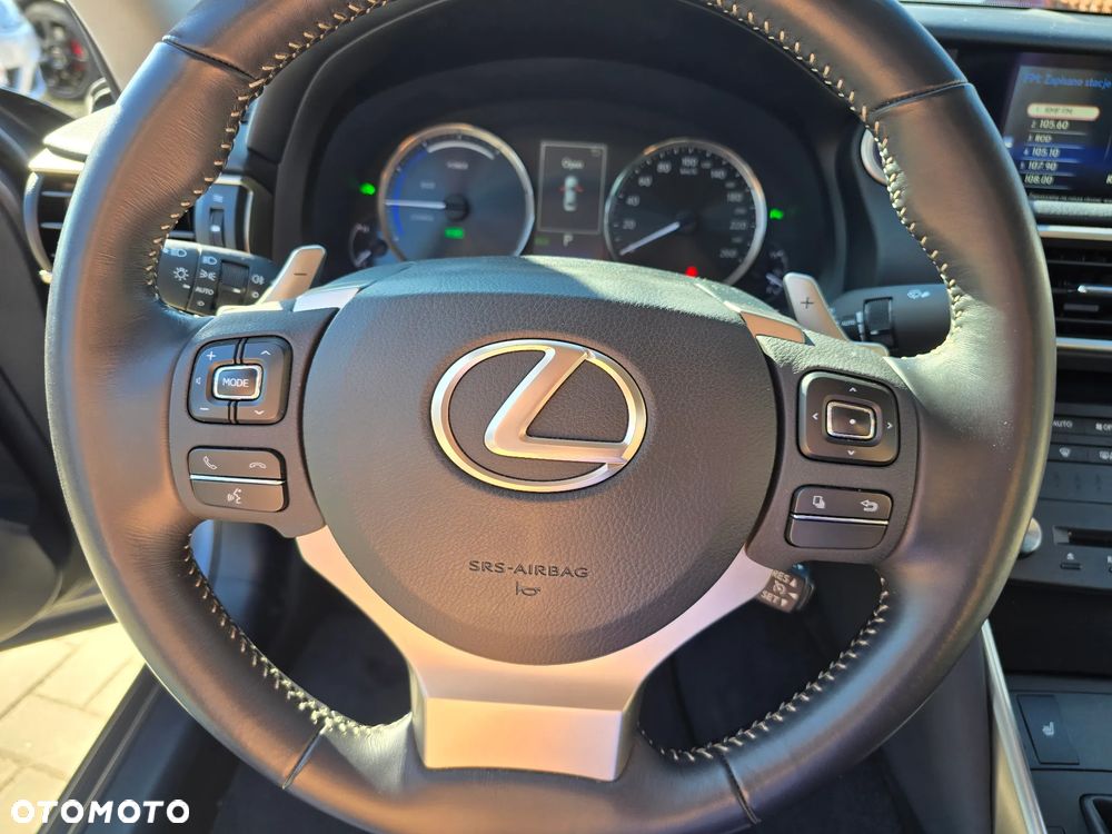 Lexus IS - 26