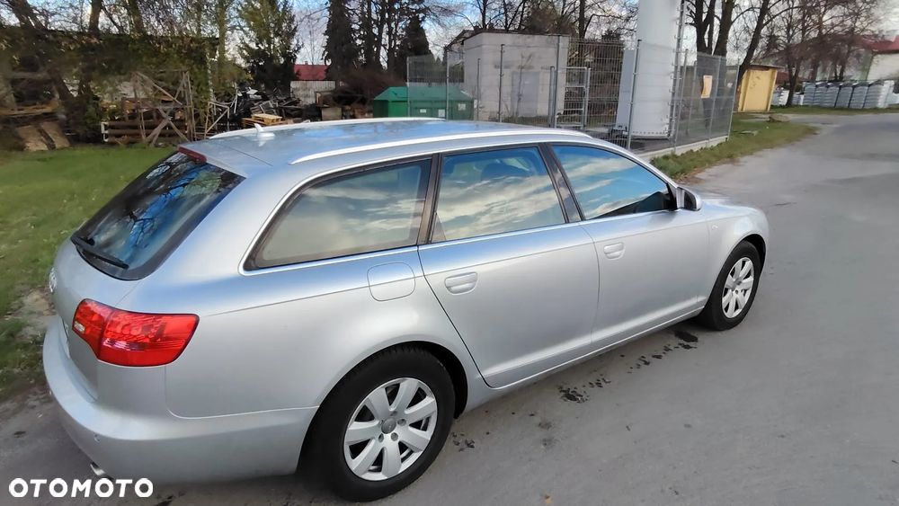 Audi A6 Avant 2.4 - 5