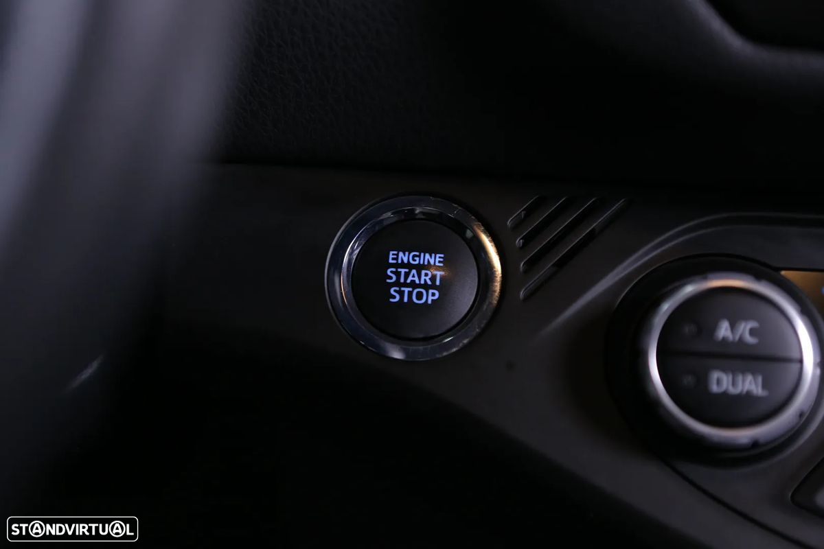 Toyota Yaris 1.0 VVT-i 20 Anos - 18