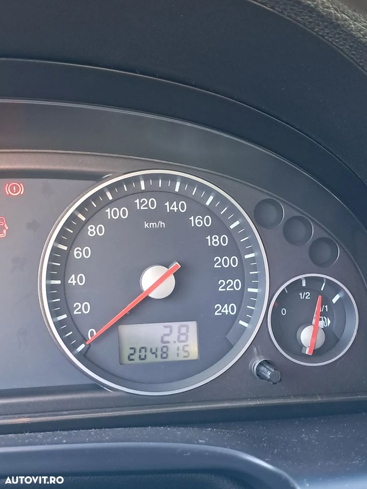 Ford Mondeo 2.0TDCi Ambiente - 10