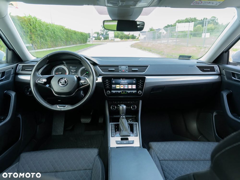 Skoda Superb 2.0 TDI Ambition DSG7 - 23