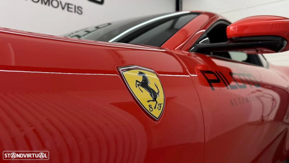 Ferrari Roma 3.9 Twin-Turbo V8 - 15