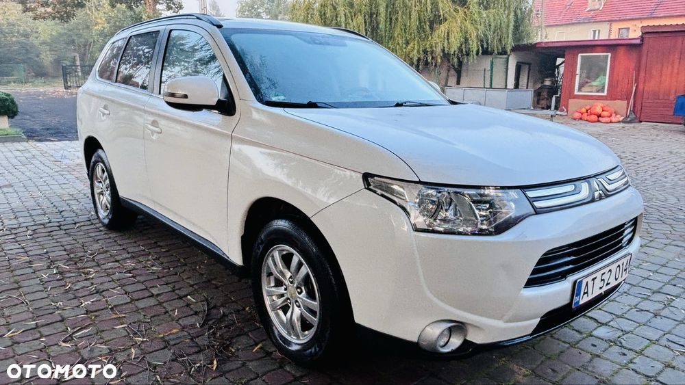 Mitsubishi Outlander - 1