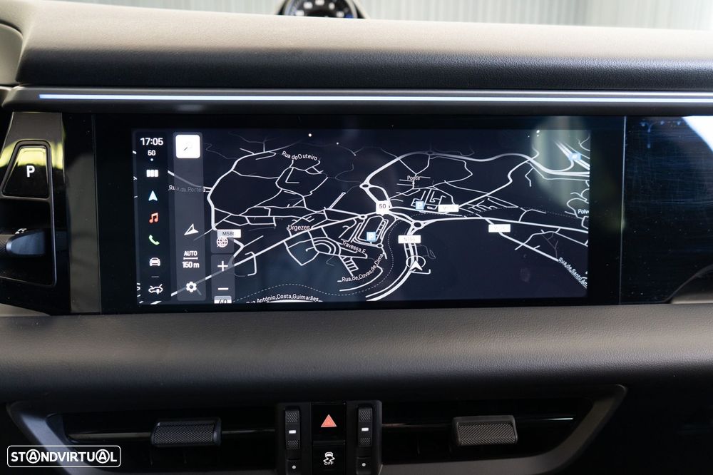 Porsche Macan Electric 4 - 16