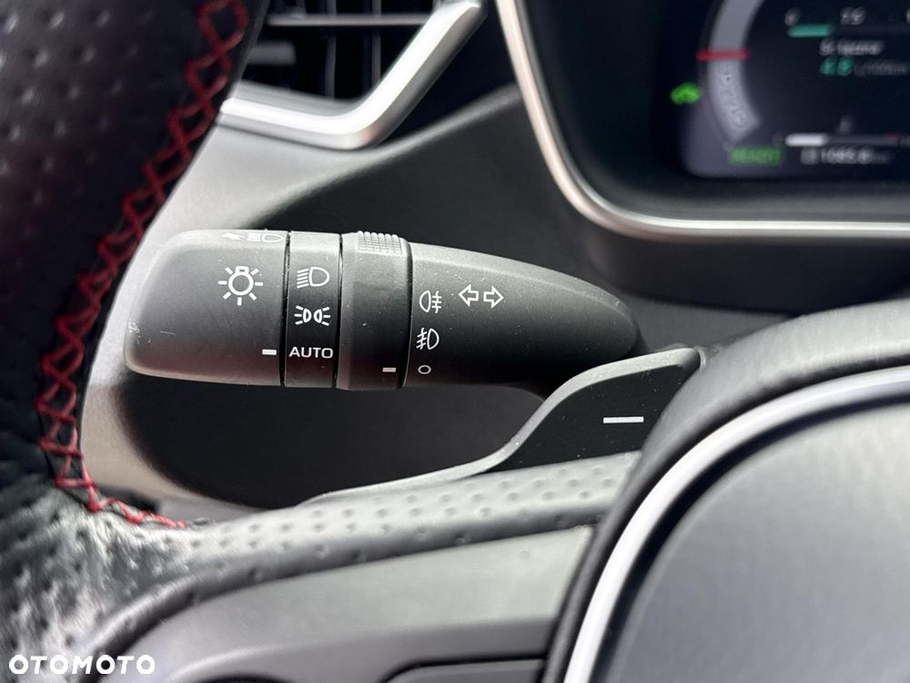 Toyota Corolla 2.0 Hybrid GR Sport Dynamic - 16