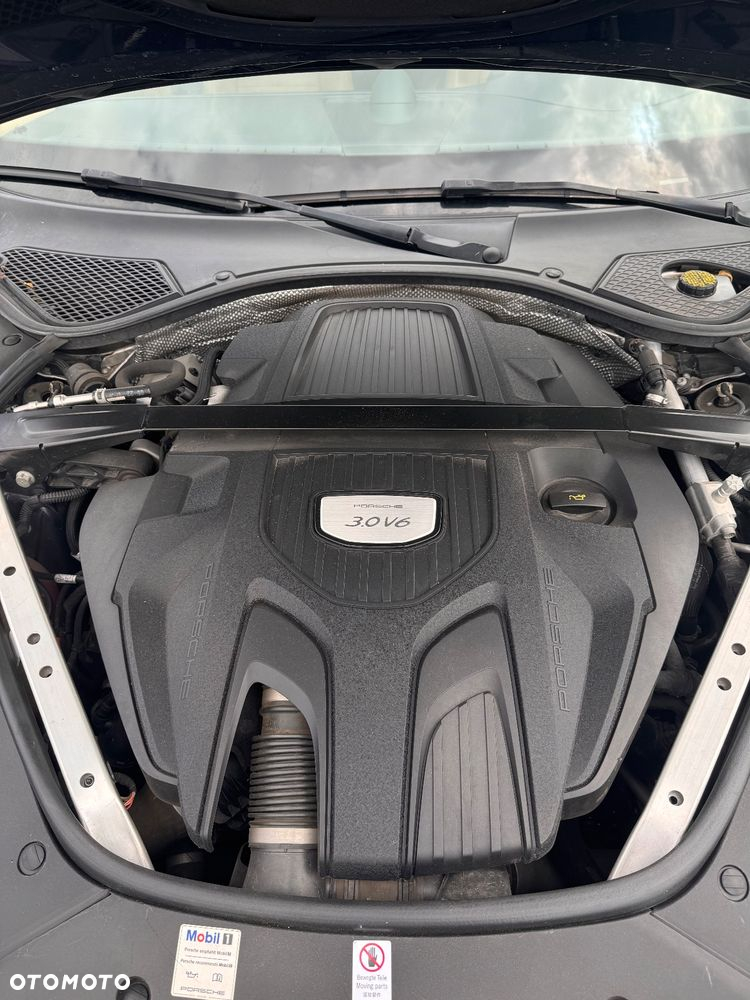 Porsche Panamera Standard - 17