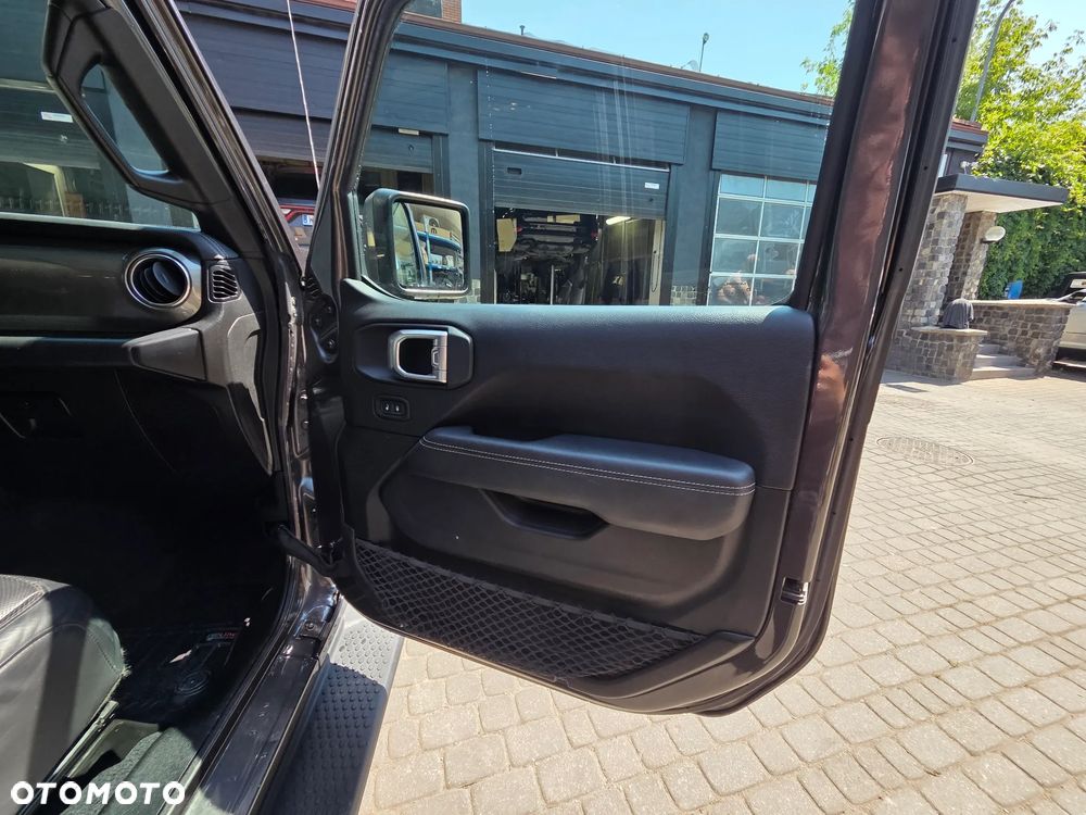 Jeep Wrangler Unlimited GME 2.0 Turbo Sahara - 36