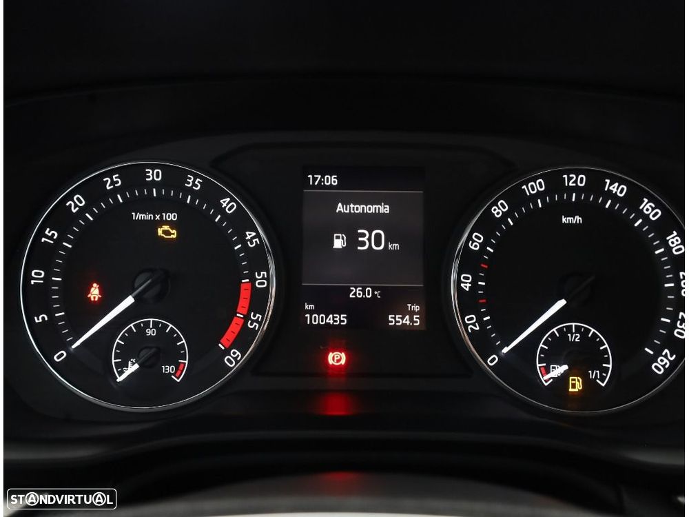 Skoda Octavia 2.0 TDI Ambition — fotografia 20