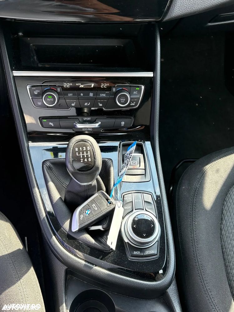 BMW Seria 2 218i Active Tourer - 6