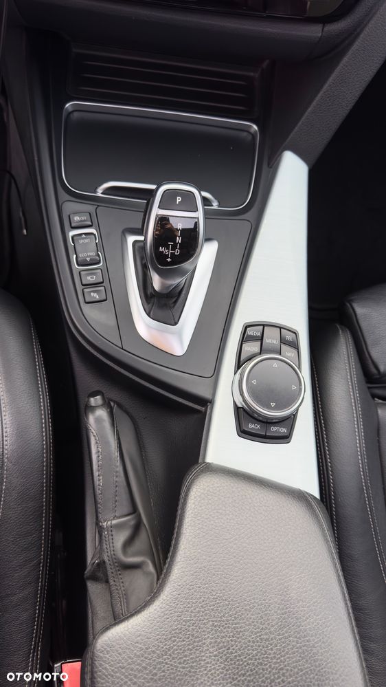 BMW Seria 3 320d xDrive M Sport Shadow sport - 7