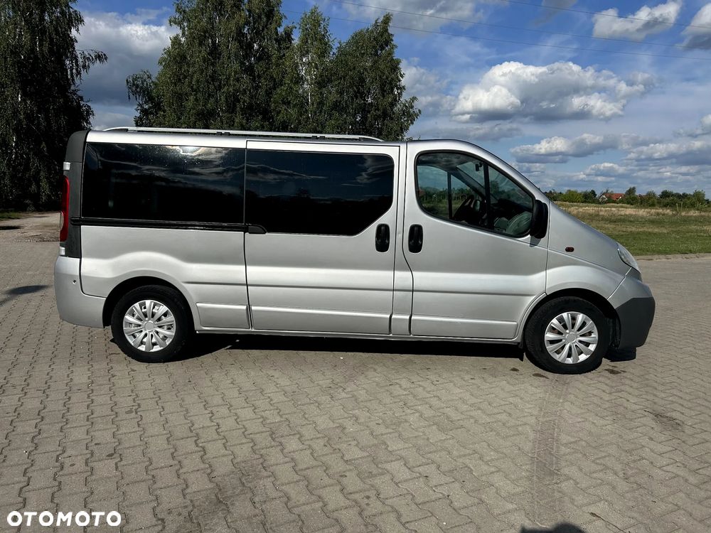 Opel Vivaro L2H1 2.9t - 11