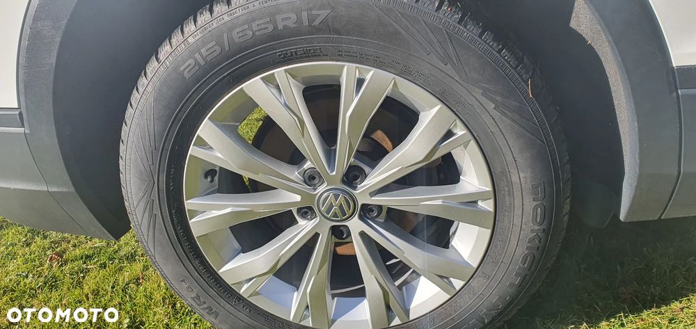 Volkswagen Tiguan - 12