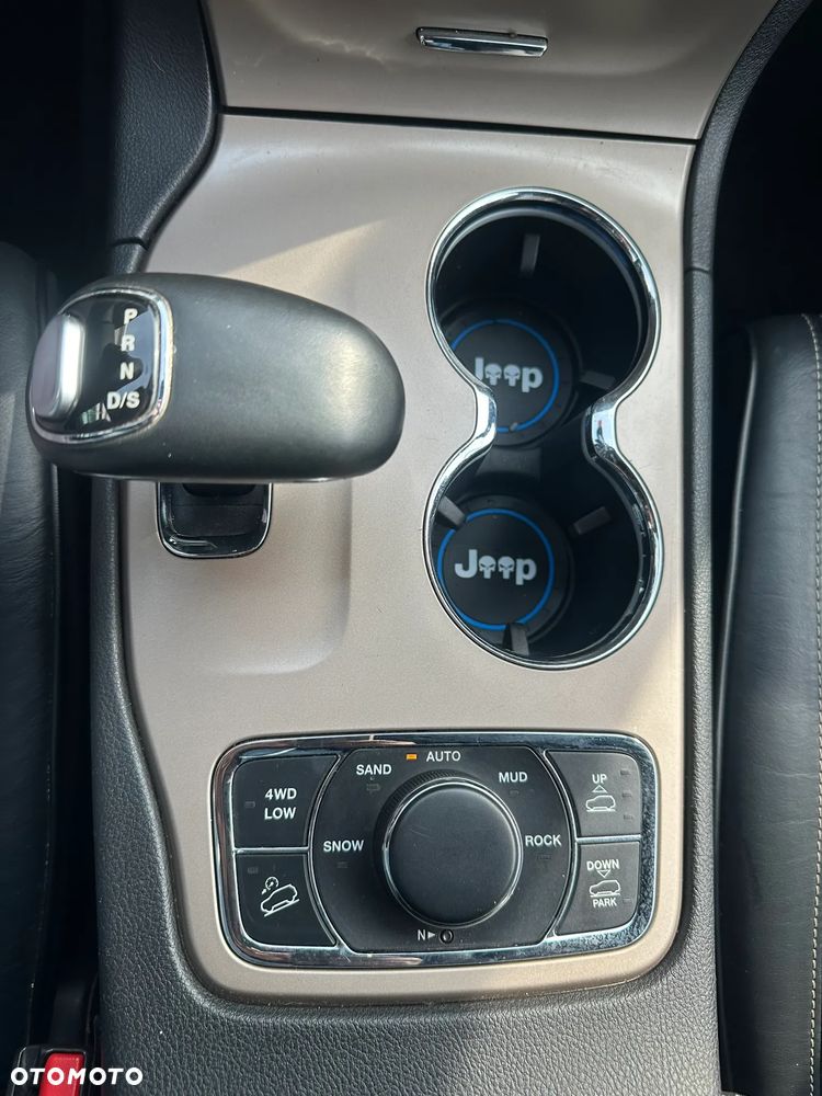 Jeep Grand Cherokee 5.7 V8 HEMI Overland - 27