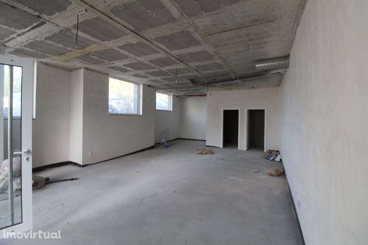 Loja Junto ao Centro – Excelente Localização - Grande imagem: 5/9