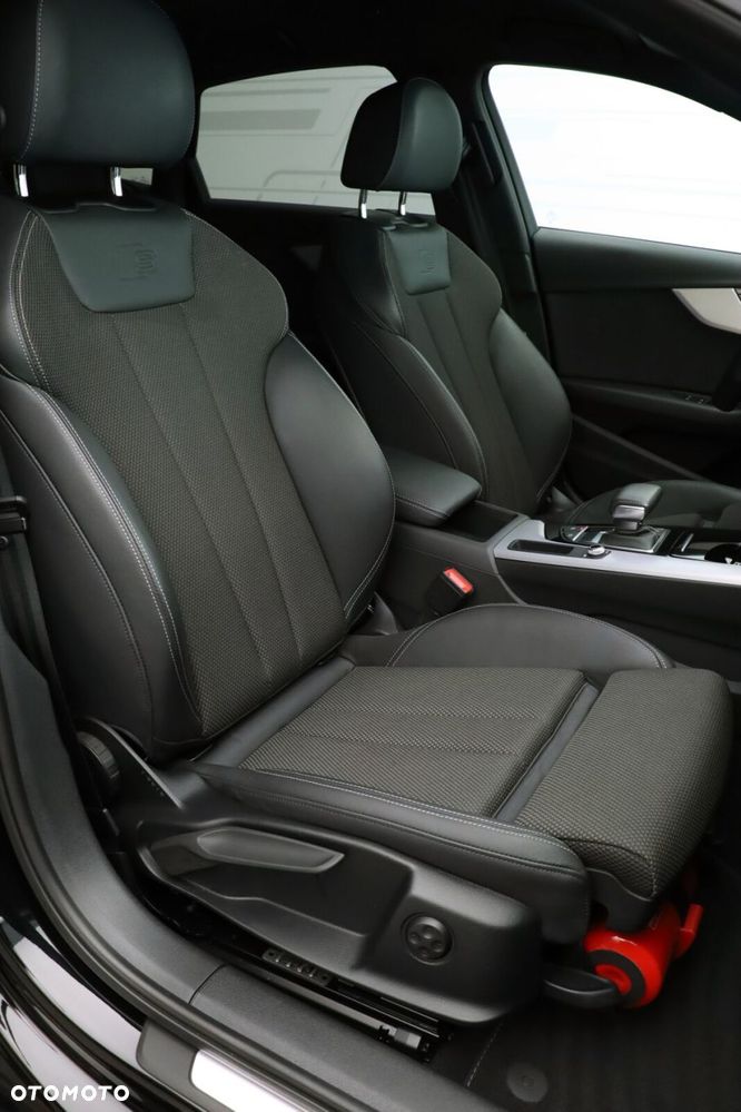 Audi A4 Limousine - 12