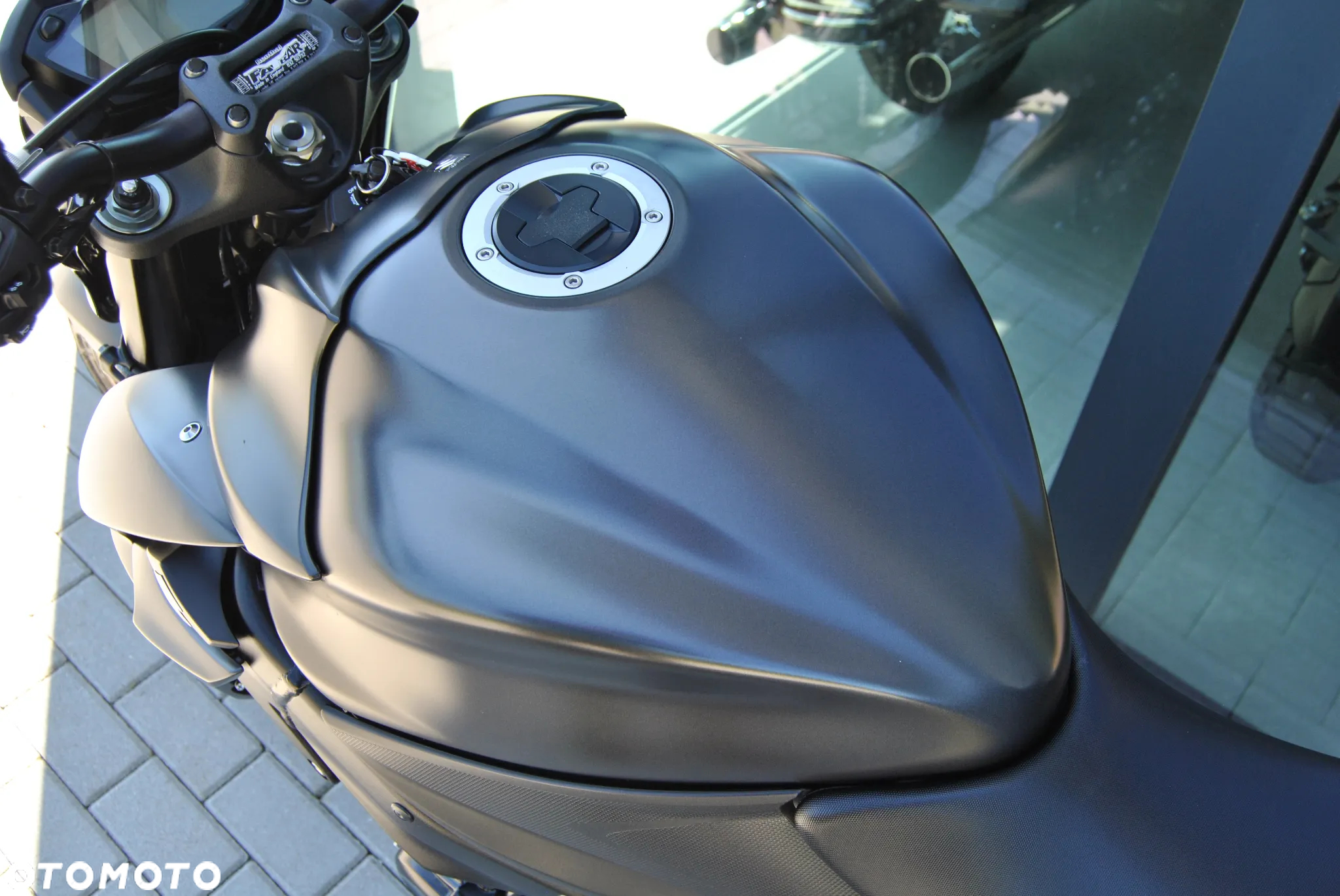 Suzuki GSX - 11